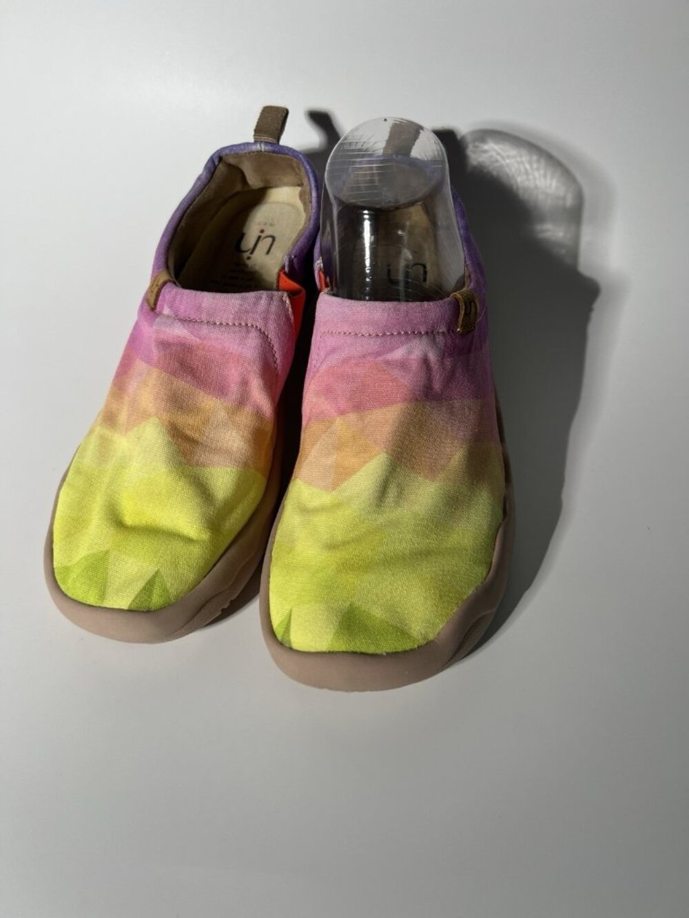 UIN Women’s Painted Canvas Slip On Casual Shoes Size 7